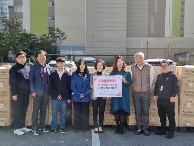 주식회사 파우, 하남시미사강변종합사회복지관에 손 소독제 15만개 전달 이미지