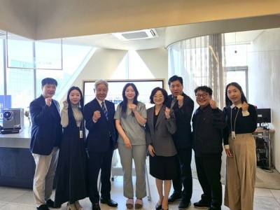 힐링안과, 하남시미사강변종합사회복지관과 취약계층 건강증진 및 의료서비스 제공을 위한 업무협약식 진행 이미지