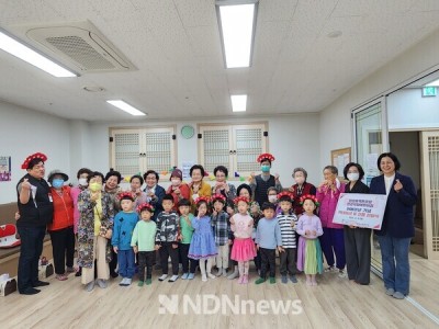 한강유역환경청 직장어린이집과 함께하는 하남시카네이션하우스 어버이날 행사 진행 이미지