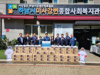 하남백년로타리클럽, 하남시미사강변종합사회복지관에 추석 명절 맞이 공가네 한우국밥 500인분 지원 이미지